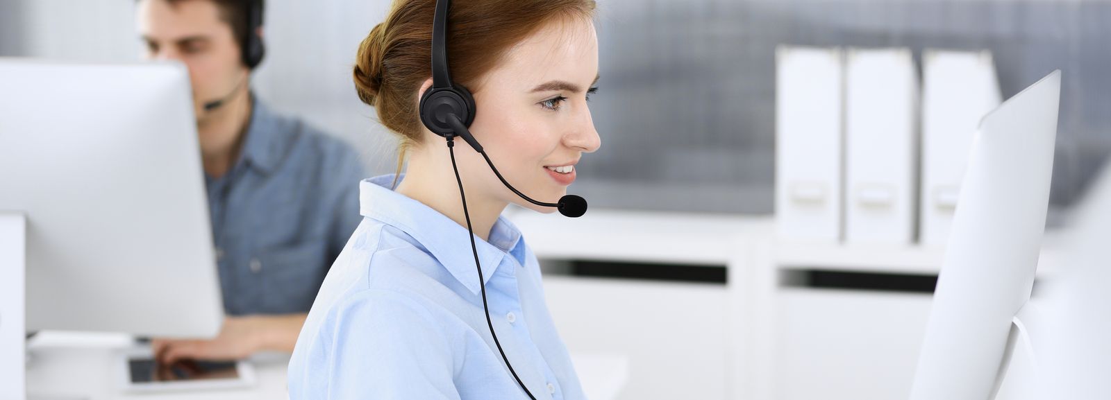 Group,Of,Operators,At,Work.,Call,Center.,Focus,On,Beautiful