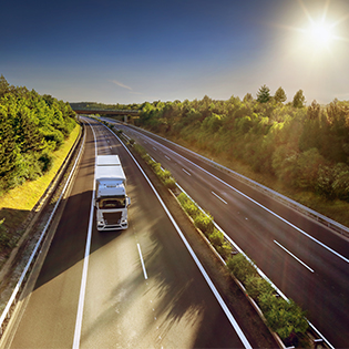 Automotive oils that reduce carbon footprint without compromising performance Automotive oils that reduce carbon footprint without compromising performance
