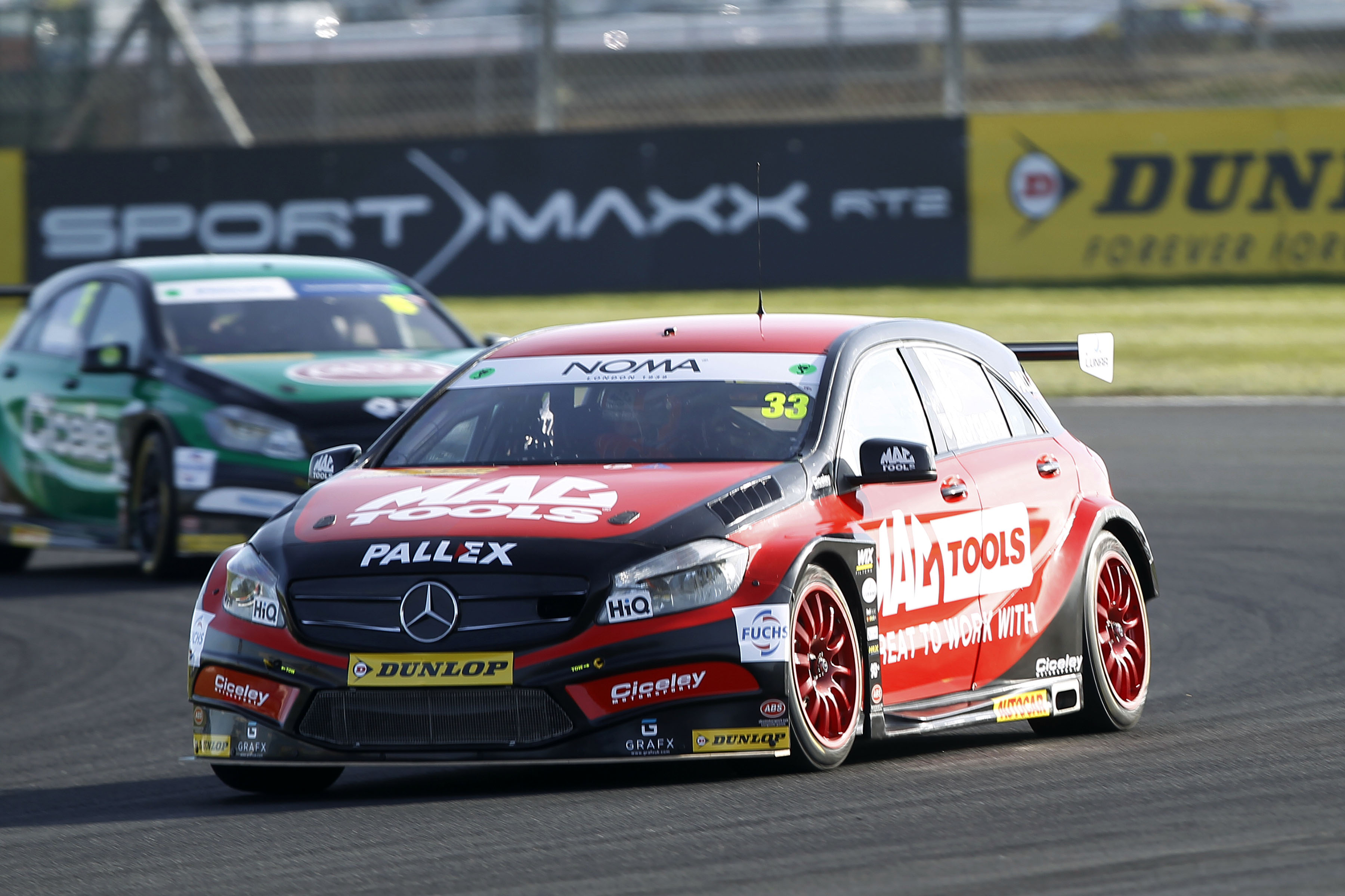 Morgan moves up in BTCC title battle Morgan moves up in BTCC title battle