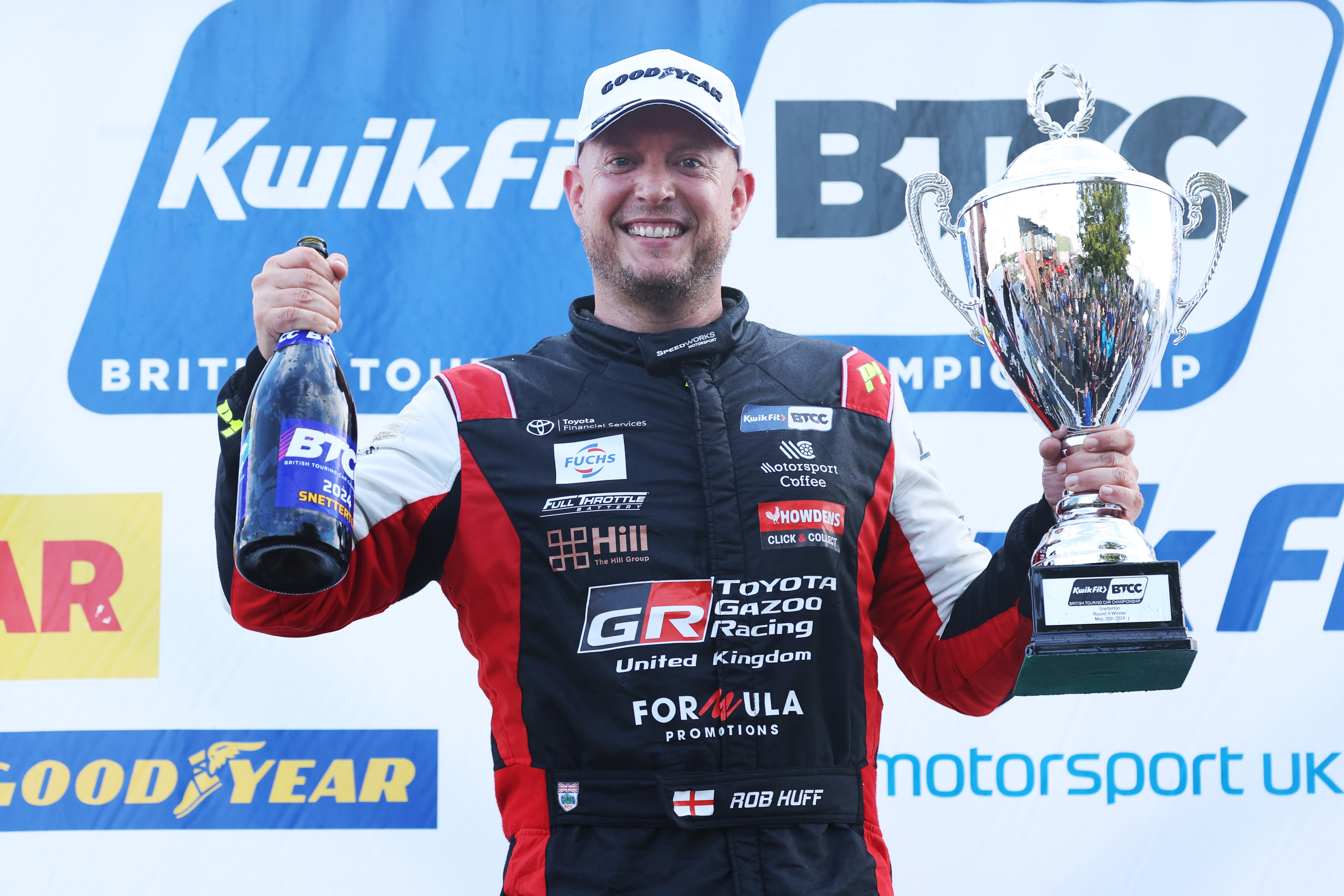 Huff heads historic Toyota 1-2-3 with home soil success at Snetterton