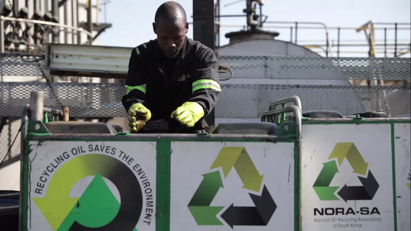 The proper storage and transport of used oil The proper storage and transport of used oil